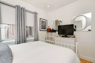 8 Garden Ct, Boston, MA 02113 - Photo 10