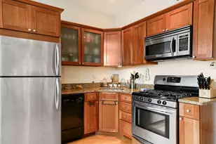 8 Garden Ct, Boston, MA 02113 - Photo 6