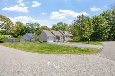 142 Bald Eagle Rd, Weymouth, MA 02190 - Photo 4
