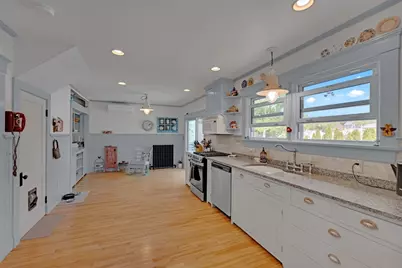 119 Chestnut St, Southbridge, MA 01550 - Photo 8