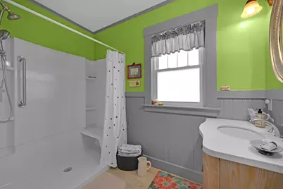 119 Chestnut St, Southbridge, MA 01550 - Photo 12