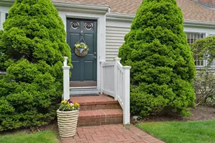 8 Viking Rock Dr, Yarmouth, MA 02664 - Photo 2