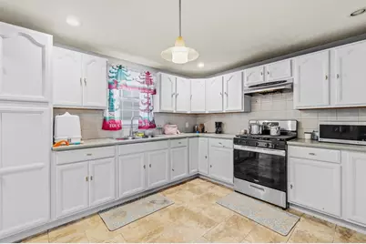 55 Salisbury St, New Bedford, MA 02744 - Photo 4