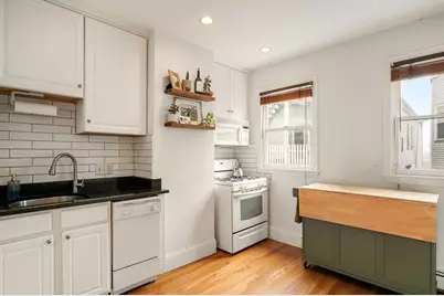35 Story St #2, Boston, MA 02127 - Photo 4