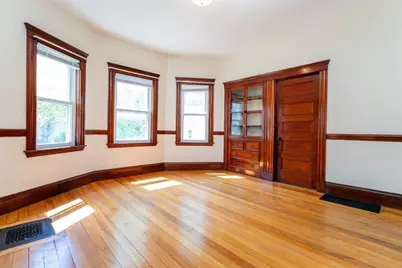 9 Cedrus Ave, Boston, MA 02131 - Photo 4