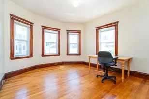 9 Cedrus Ave, Boston, MA 02131 - Photo 2