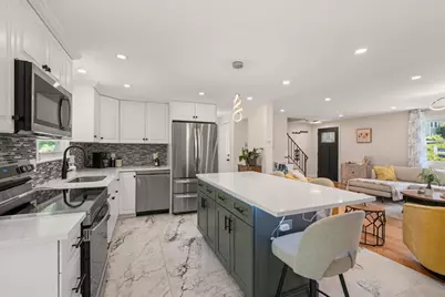 195 College Farm Rd, Waltham, MA 02451 - Photo 8