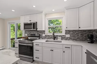 195 College Farm Rd, Waltham, MA 02451 - Photo 10