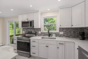 195 College Farm Rd, Waltham, MA 02451 - Photo 10