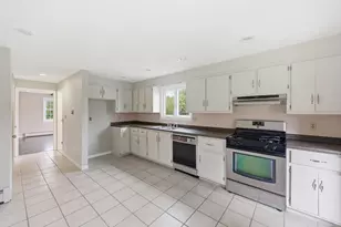 319 Whipple Rd, Tewksbury, MA 01876 - Photo 4