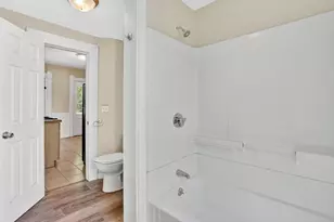 658 Union St, Springfield, MA 01109 - Photo 22