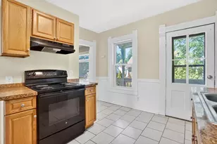 658 Union St, Springfield, MA 01109 - Photo 26