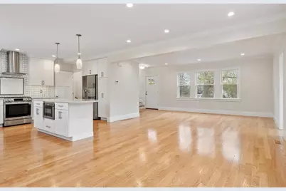 329 Warren, Waltham, MA 02453 - Photo 8