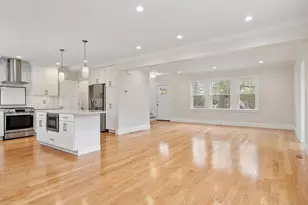 329 Warren, Waltham, MA 02453 - Photo 8