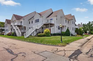 521 Hampton Way, Abington, MA 02351 - Photo 2