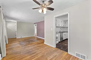 42 Woodway Dr, Shrewsbury, MA 01545 - Photo 10