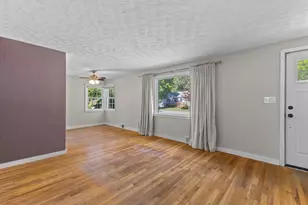 42 Woodway Dr, Shrewsbury, MA 01545 - Photo 6