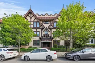1734 Commonwealth Ave, Boston, MA 02135 - Photo 34