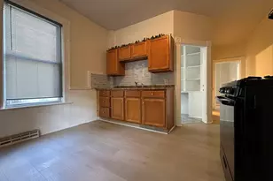 26 Hebron St, Springfield, MA 01107 - Photo 8