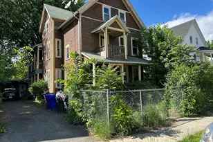 26 Hebron St, Springfield, MA 01107 - Photo 1