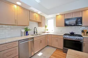 38 Virginia St, Springfield, MA 01108 - Photo 16