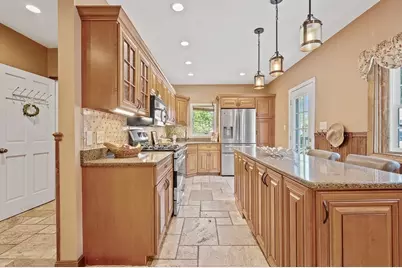 38 Gifford Dr, Worcester, MA 01606 - Photo 18