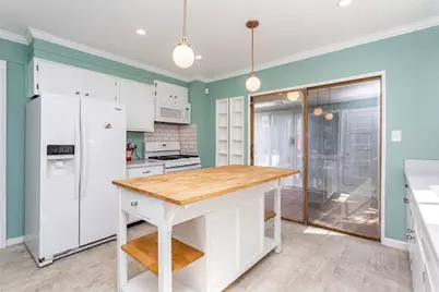 724 High Street, Fall River, MA 02720 - Photo 8