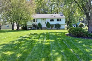 33 Tomahawk Dr, Northborough, MA 01532 - Photo 20
