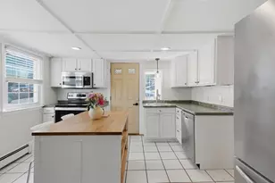 31 Houghton St, Woburn, MA 01801 - Photo 14