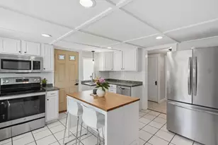 31 Houghton St, Woburn, MA 01801 - Photo 16