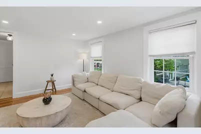 31 Houghton Street, Woburn, MA 01801 - Photo 10