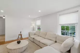 31 Houghton St, Woburn, MA 01801 - Photo 10