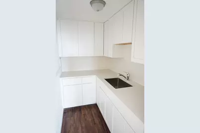 18 Sutherland St, Lowell, MA 01850 - Photo 10