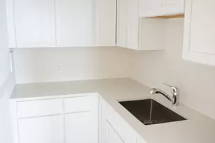 18 Sutherland St, Lowell, MA 01850 - Photo 10