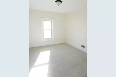 18 Sutherland St, Lowell, MA 01850 - Photo 26