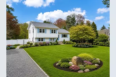 10 Knollwood Dr, Mattapoisett, MA 02739 - Photo 1