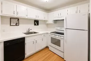 15 Weld St, Framingham, MA 01702 - Photo 2