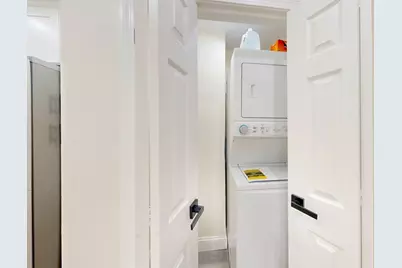 15 West Tremlett Street, Boston, MA 02124 - Photo 14