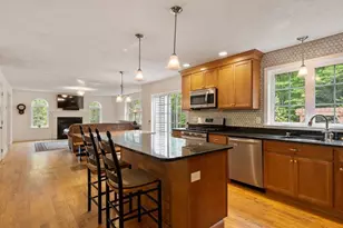 82 Lawrence St, Pepperell, MA 01463 - Photo 8