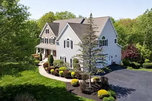 14 Oak St, Hopkinton, MA 01748 - Photo 2
