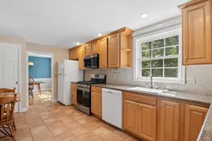 408 Whitney St, Northborough, MA 01532 - Photo 6