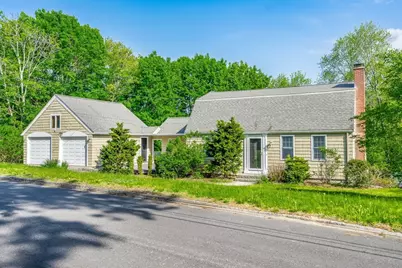 6 Crestview Dr, Westborough, MA 01581 - Photo 2