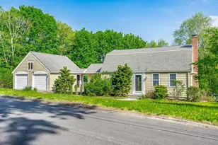6 Crestview Dr, Westborough, MA 01581 - Photo 2