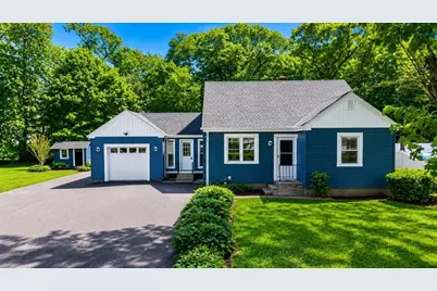 22 Balmoral Ct, Seekonk, MA 02771 - Photo 1