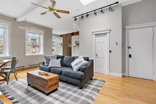 127 Marlborough St, Boston, MA 02116 - Photo 1