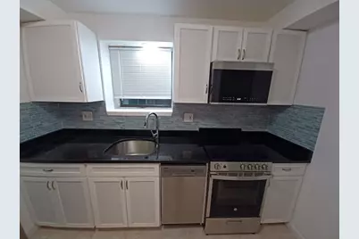 8 Jackson St #C1, Quincy, MA 02169 - Photo 4