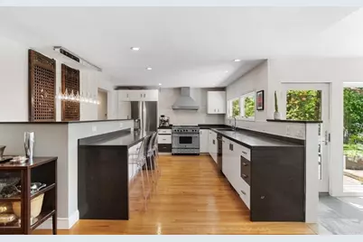 44 Windemere Road, Wellesley, MA 02482 - Photo 6