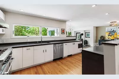 44 Windemere Road, Wellesley, MA 02482 - Photo 8