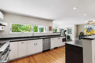 44 Windemere Rd, Wellesley, MA 02482 - Photo 8