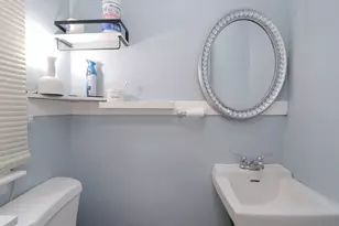 34 Preston St, Springfield, MA 01109 - Photo 18